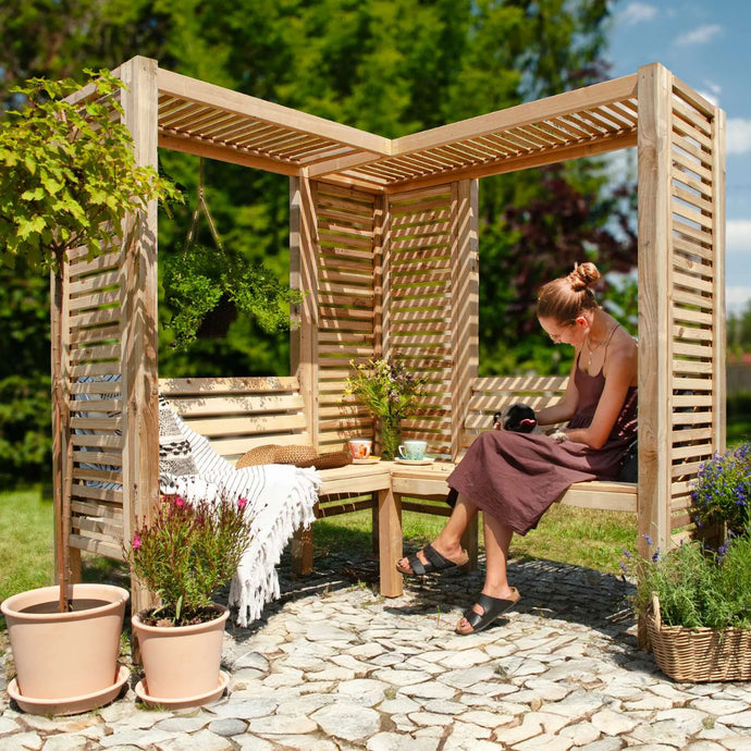 Milton Contemporary Arbour